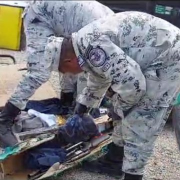 En Coahuila, Guardia Nacional y Aduanas localizan armas y cartuchos útiles ocultos en sombrilla y cajas de cartón