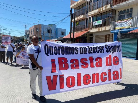 Marchan contra la inseguridad en Izúcar de Matamoros