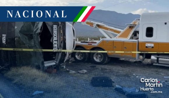 Volcadura de autobús en Zacatecas deja ocho muertos y 30 heridos