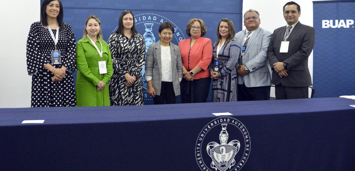 BUAP signa convenio de colaboración con el IEE de Puebla