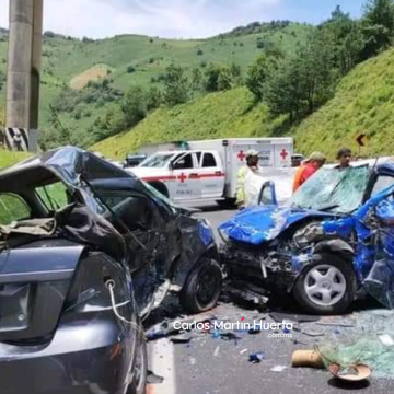 Seis personas pierden la vida en Huauchinango durante aparatoso choque