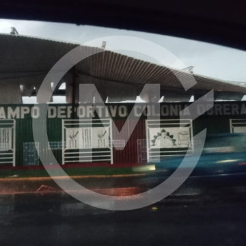 Ráfaga de viento y lluvia derribó techado de la Unidad Deportiva de Atencingo