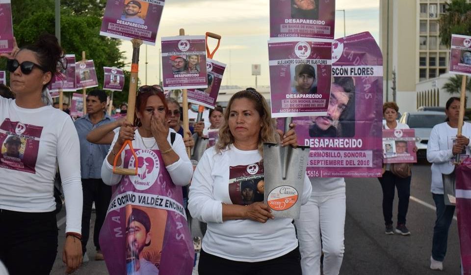 Madres Buscadoras invitan a AMLO a una jornada de localización de fosas clandestina  