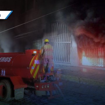 Incendio en Parisina de Atlixco genera evacuación de familias