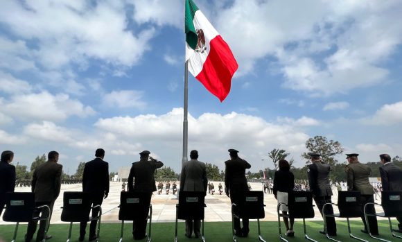 Asiste Sergio Salomón a toma de protesta del Comandante de la XXV Zona Militar