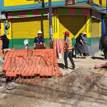 Pide Eduardo Rivera a empresas que realizan obras en el Centro Histórico cumplan con la señalética de seguridad