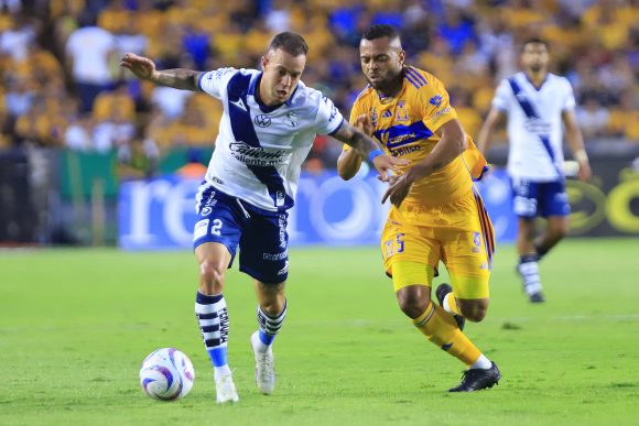 Puebla empata con el campeón Tigres