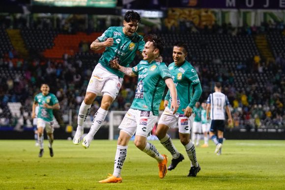 El León se puso Fiera y goleó al Pachuca en el cierre de la Jornada 2