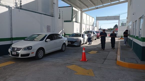 Cumplen más de 567 mil vehículos con verificación: Medio Ambiente