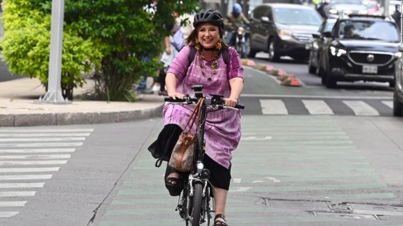 Por seguridad y ante “ataques” de AMLO, Xóchitl Gálvez podría dejar de usar su bicicleta