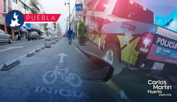 ¿Karma? Infraccionan a patrulla por estacionarse en plena ciclovía en Puebla