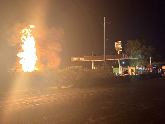 Ayuntamiento de Izúcar fracasó en su intento por controlar el incendio de Gas Petro