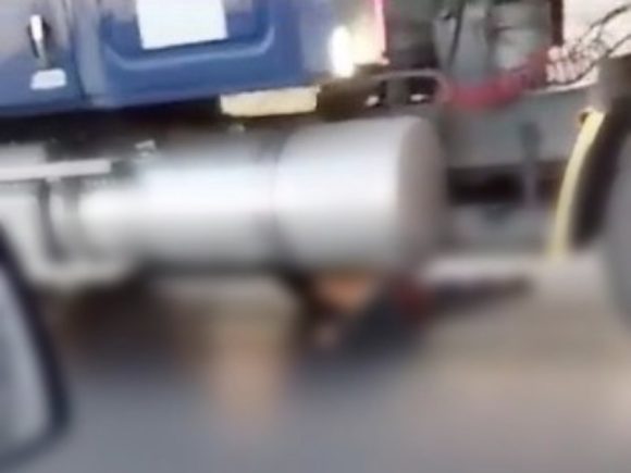 Presunto asaltante fue arrastrado por un tráiler en la carretera México-Puebla