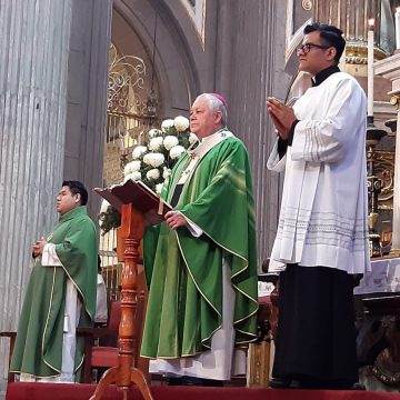 Arzobispo de Puebla, pidió por el eterno descanso de la diputada Aurora Sierra y la regidora Ana Laura Martínez 