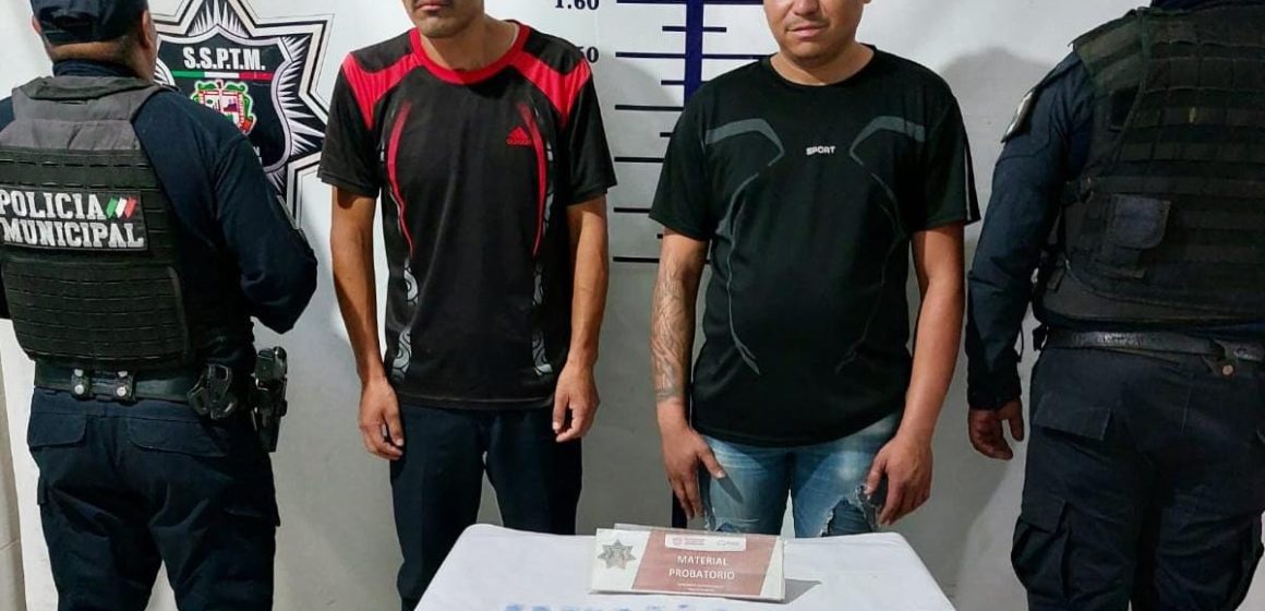 Detienen a traficantes de droga en Texmelucan