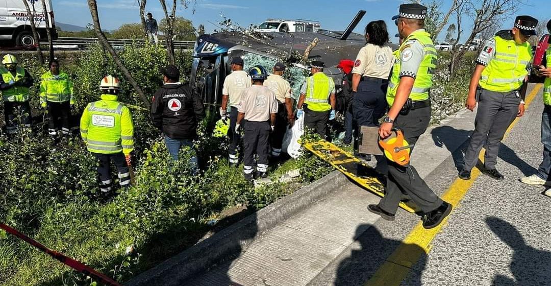 Accidente de autobús en la México-Querétaro deja siete muertos