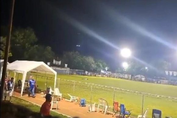 Balacera partido futbol - Guerrero Mujer asesina a presunto jefe de plaza durante partido de futbol en Guerrero
