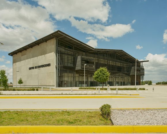 Estrechan Ciudad Modelo y Audi México vínculos de colaboración