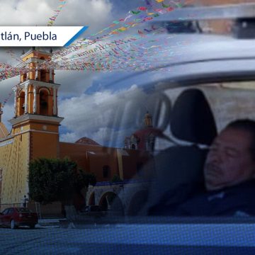 Director de la Policía Municipal de Miahuatlán es captado durmiendo en patrulla