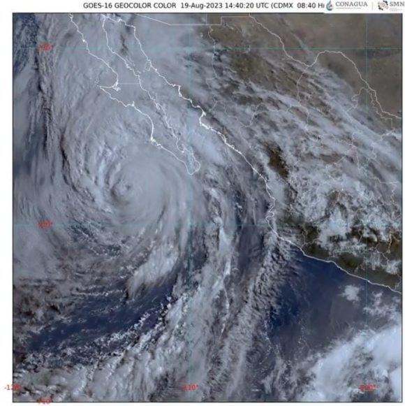Huracán Hilary se debilita a categoría 3