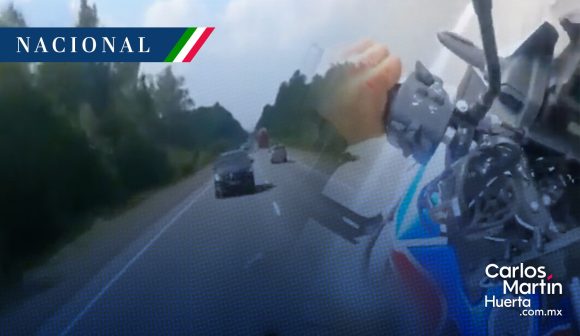 Motociclista pierde una pierna tras intentar rebasar tráiler en la Cuernavaca-México