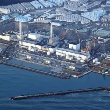 Japón inicia vertido de agua radiactiva de Fukushima