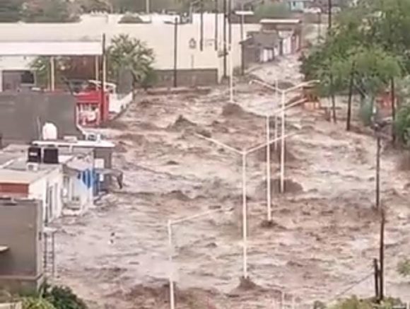 Reportan la muerte de una persona en Baja California Sur por Hilary