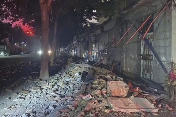 Sismo en China deja heridos y colapso de edificios