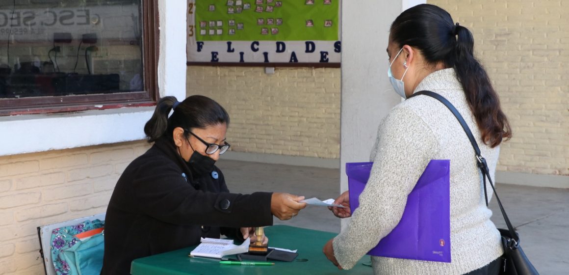 Queda prohibido condicionar ingreso de estudiantes por pago de cuotas: SEP