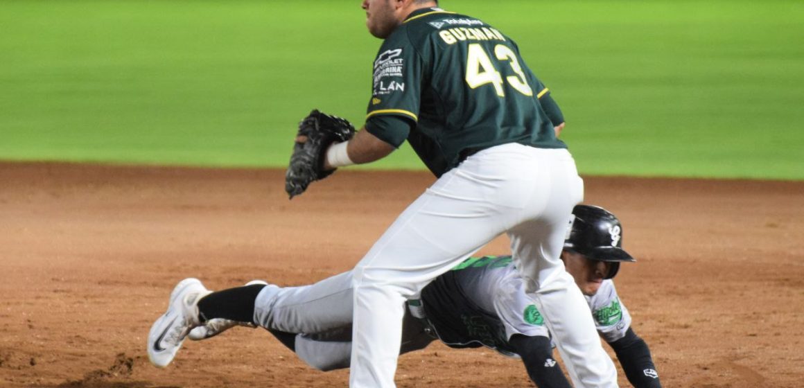 Los Generales blanquearon a Pericos y empataron la serie en el Hermanos Serdán