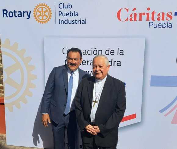 Arzobispo de Puebla, encabezó ceremonia de colocación de la primera piedra del proyecto “Salud al Alcance de Todos”