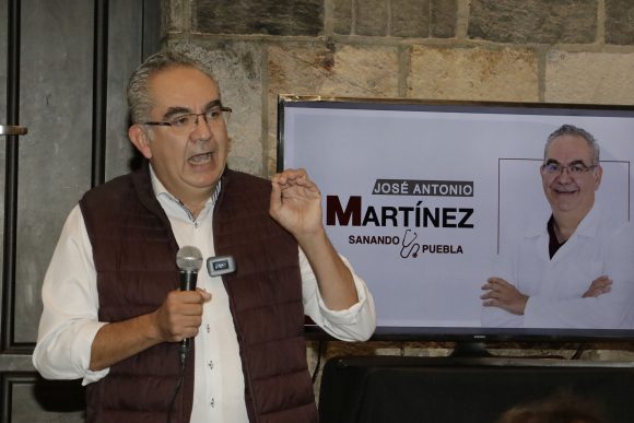 Niega José Antonio Martínez que tras sus aspiraciones gubernamentales este Rosario Orozco