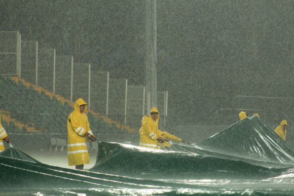 Suspenden nuevamente tercer juego de la serie entre Pericos y Leones por lluvia