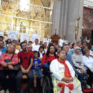 Arzobispo de Puebla dedicó la misa dominical a policía estatal que falleció durante la balacera