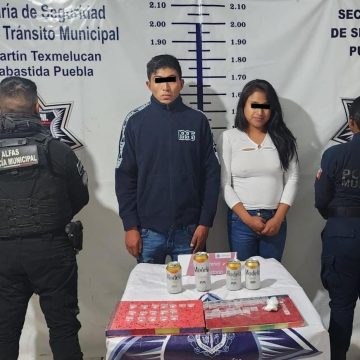 Detienen a dos personas con cristal en Texmelucan