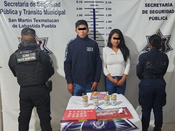 Detienen a dos personas con cristal en Texmelucan