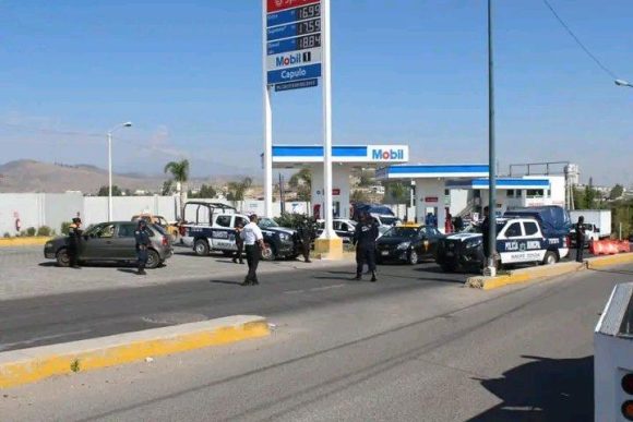 Comando armado asalta camión de valores en Ocoyucan; sobre 11 Sur detienen a implicado