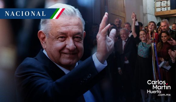 AMLO - Sheinbaum - bastón de mando AMLO felicita a Claudia Sheinbaum; será la primera presidenta de México