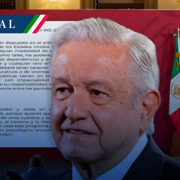 “Si eres conservador no veas este programa”, responde AMLO al INE