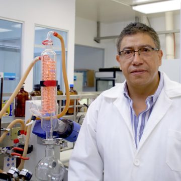 Investigador BUAP sintetiza compuestos químicos con actividad farmacológica