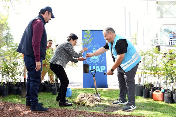 Inaugura la Rectora Lilia Cedillo Ramírez el Maratón de Reforestación Universitaria 2023