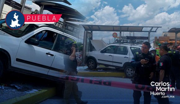 (VIDEO) Camioneta choca contra paradero y deja 10 heridos en Las Torres