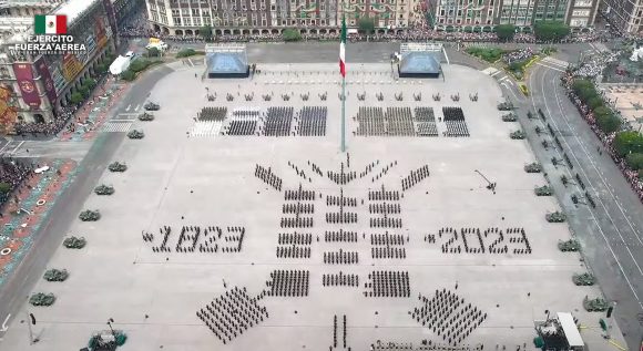 Colegio Militar - desfile Colegio Militar celebra bicentenario durante el desfile del 16 de septiembre
