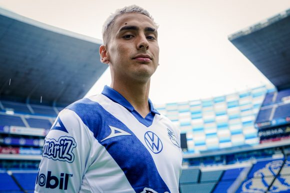 El uruguayo Lucas de los Santos llega como refuerzo del Puebla