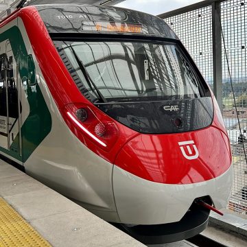 Inauguran primer tramo del Tren Interurbano México-Toluca