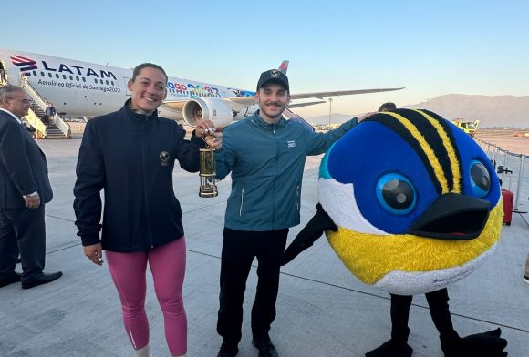 Llama sagrada de los Juegos Panamericanos llega a Chile procedente de México