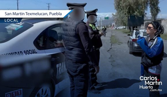 Norma Layón se disfraza para sorprender a policías pidiendo mordidas en Texmelucan