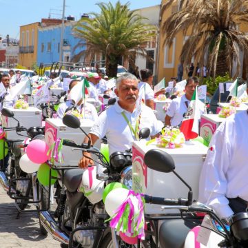 Preside Sergio Salomón entrega de motocicletas a personal operativo de Correos de México