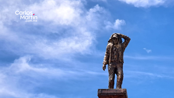 Sergio Abarca es el autor del monumento al Migrante en Puebla