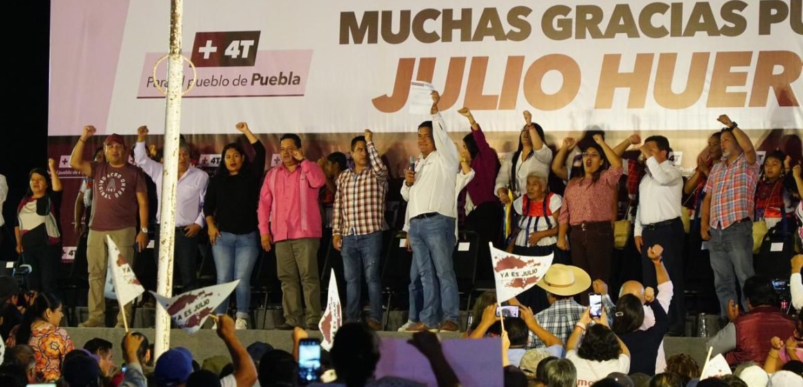 Julio Huerta reúne más de 25 mil simpatizantes de la región de Ajalpan